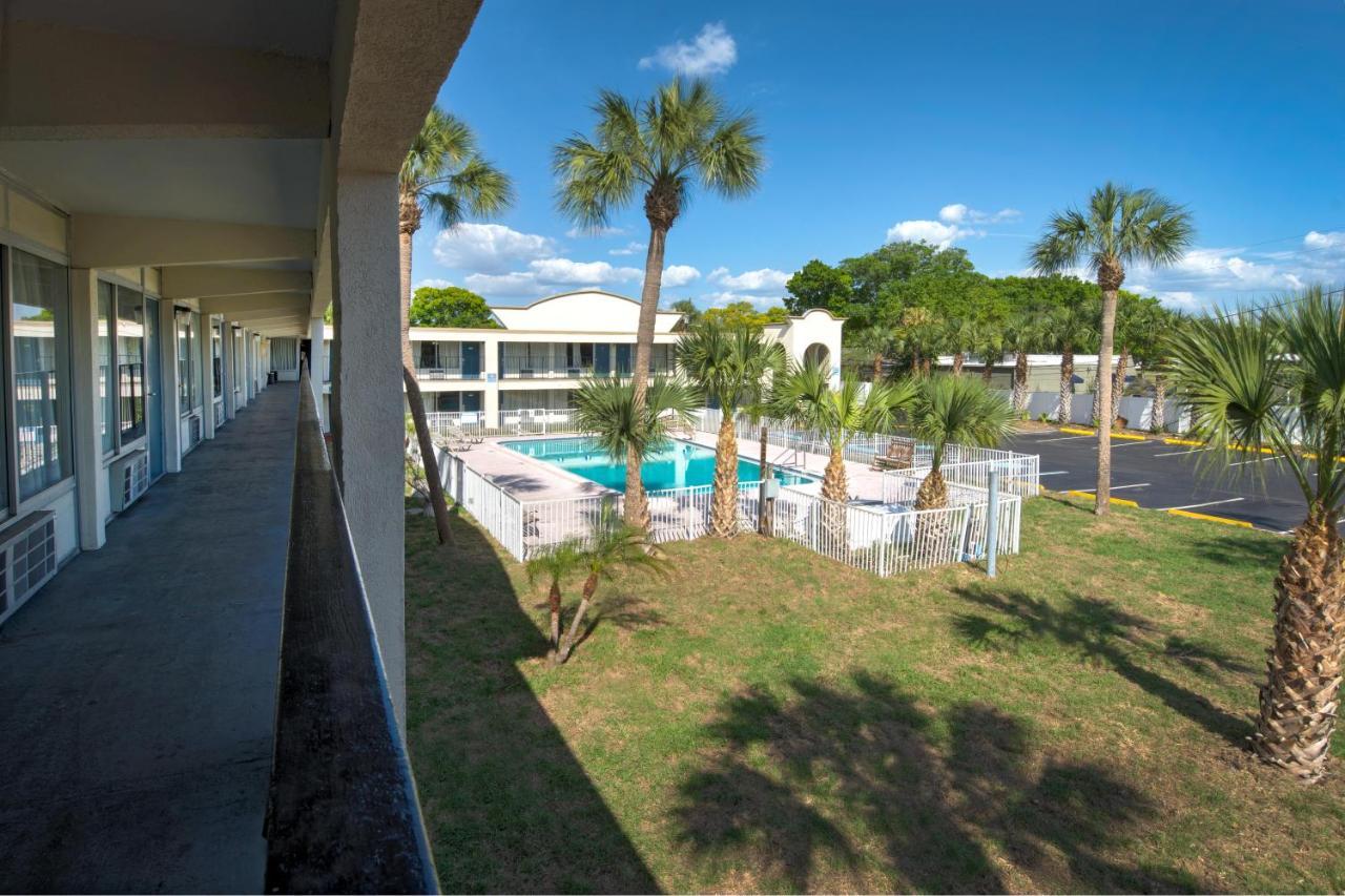 Bayside Inn Pinellas Park - Clearwater المظهر الخارجي الصورة