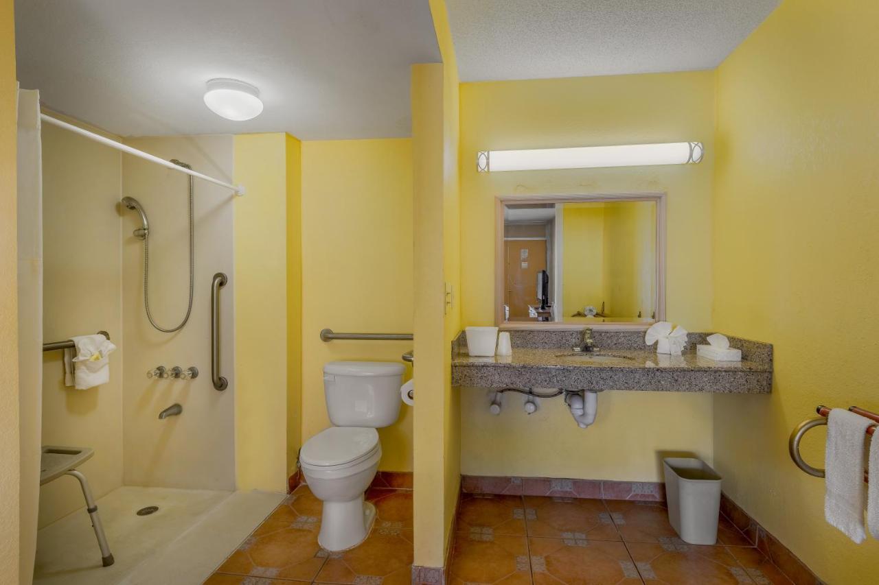 Bayside Inn Pinellas Park - Clearwater المظهر الخارجي الصورة