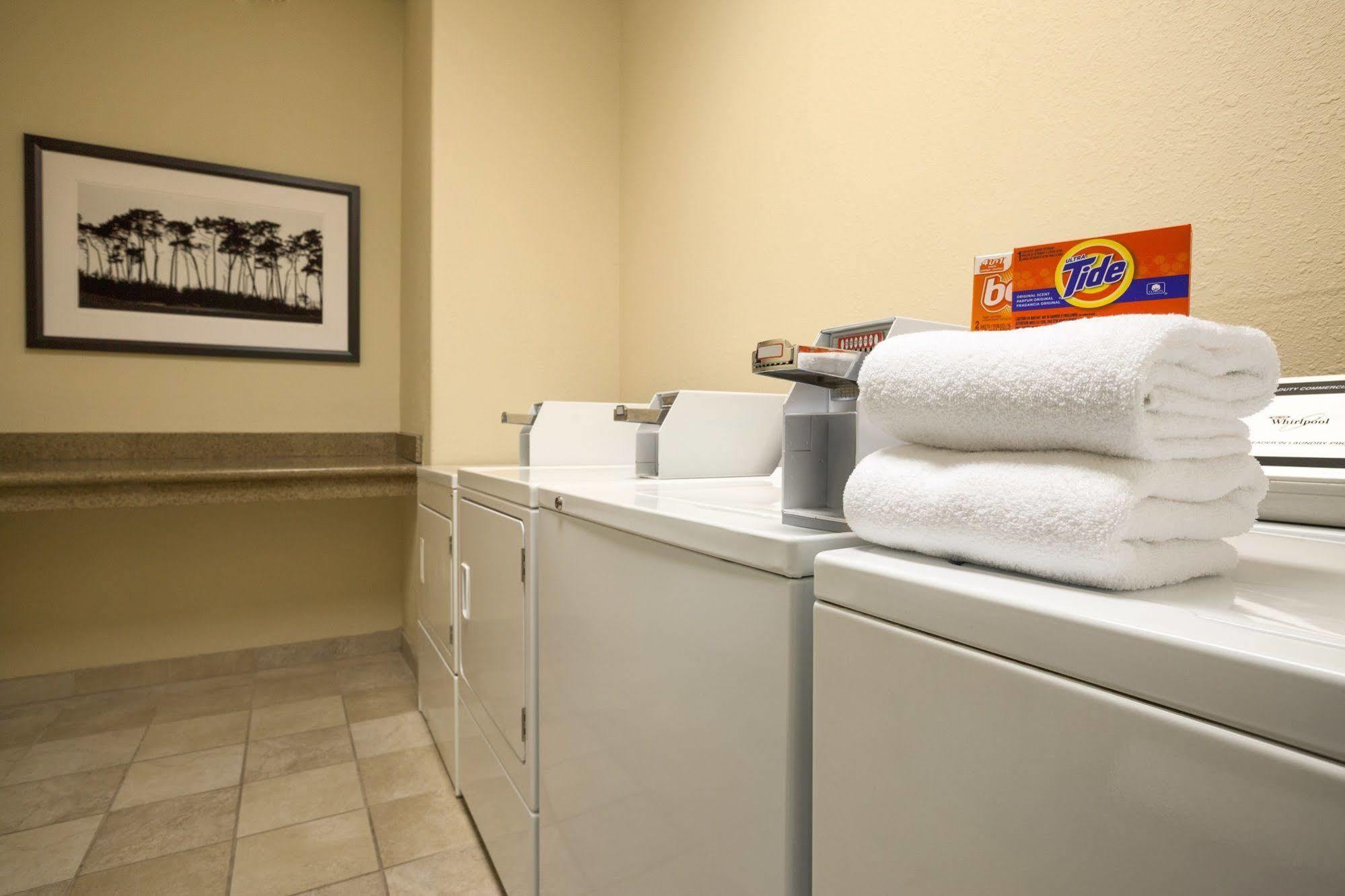 Bayside Inn Pinellas Park - Clearwater المظهر الخارجي الصورة
