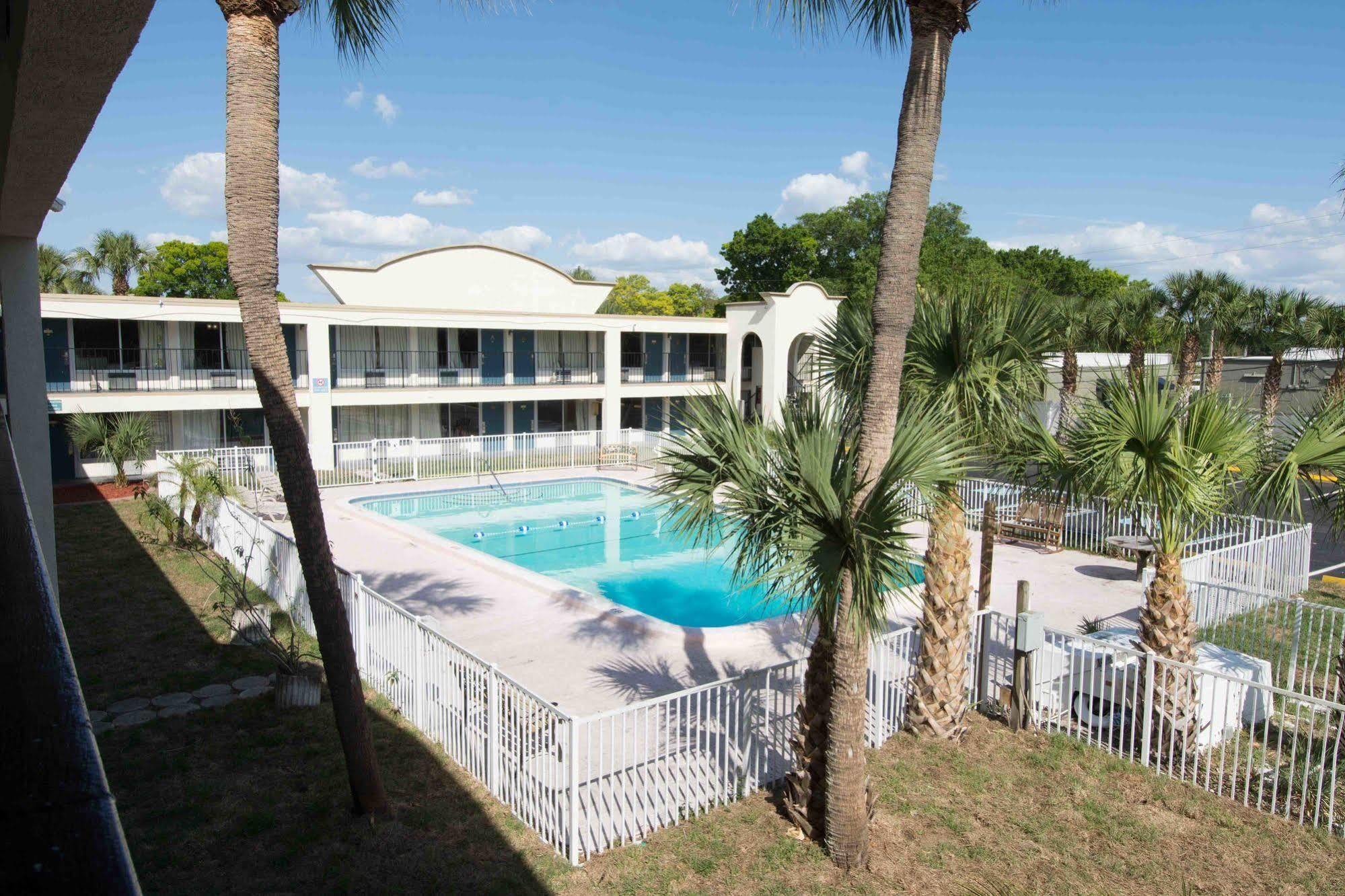 Bayside Inn Pinellas Park - Clearwater المظهر الخارجي الصورة