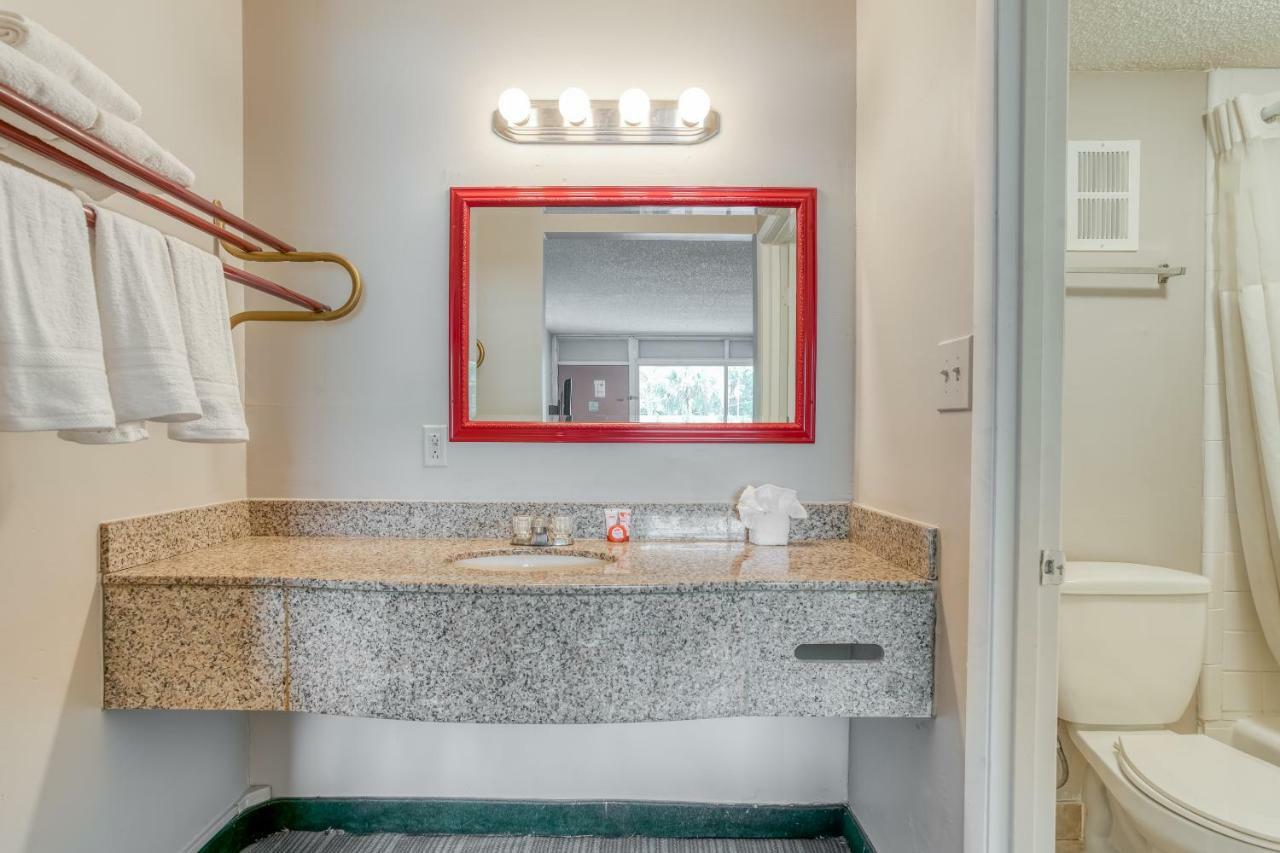 Bayside Inn Pinellas Park - Clearwater المظهر الخارجي الصورة